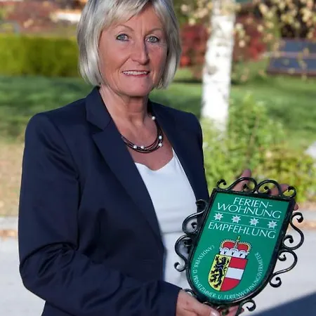 Petra Stockl *